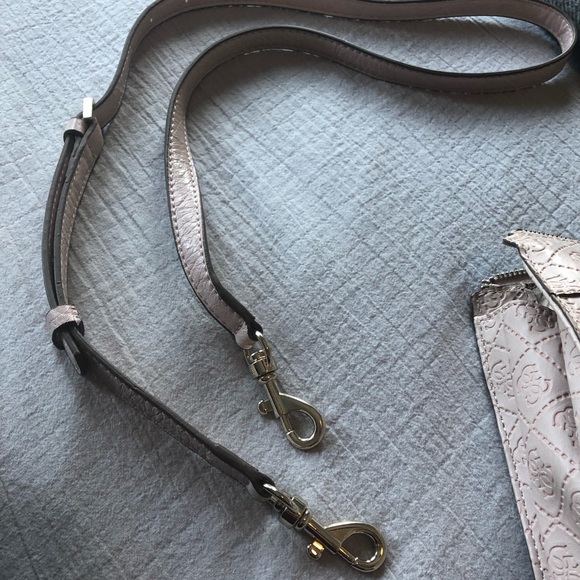 Light Pink Guess Purse - Picture 5 of 9